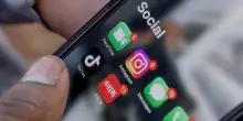 Da Ue app per verifica età su social, primo test in Italia