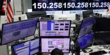 Borsa: l'Asia debole in scia a Wall street, giù Hong Kong