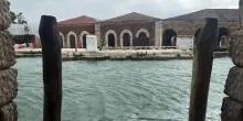 Un corteo musicale d'acqua inaugura la Biennale Musica