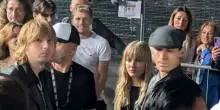Damiano in concerto a Roma, i membri dei Maneskin sotto il palco