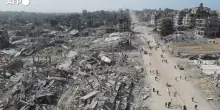 In volo su Gaza City, tra macerie e distruzione