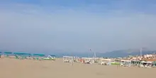 Mare, bagni aperti a Viareggio e in Versilia col clima mite