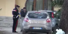 Condannato a 24 anni uomo che picchiò e bruciò il cognato