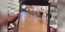 Il colpo al Louvre, i ladri in azione