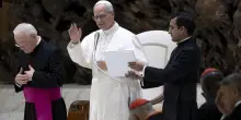 Il Papa, "la libertà religiosa è una pietra d'angolo"