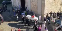 Bara bianca per l'ultimo saluto a Pamela Genini