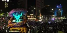 La sfilata di Catrina illumina Citta' del Messico prima del Dia de los Muertos
