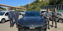 Sequestrata Ferrari da 700 mila euro in porto a Genova