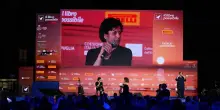 Festival Libro Possibile regala 120 volumi a biblioteca comunità