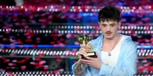 La musica italiana regina delle classifiche 2025, domina Sanremo