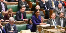 Via libera della Camera dei Comuni all'eutanasia in Gb