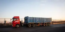 Trump, da novembre dazi del 25% su camion medi e grandi