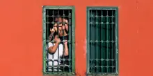 Emergenza carceri: tre metri quadrati di spazio a testa, record di detenuti minori
