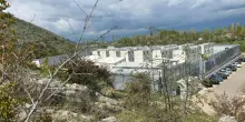 Nel centro in Albania 27 migranti, solo 37 rimpatriati