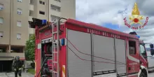 Fiamme in condominio a Pistoia, evacuate 10 famiglie