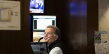Borsa: Europa incerta in attesa della Bce, Milano -0,5%