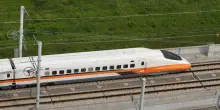 Un serpente mette ko i treni ad alta velocità Tokyo-Osaka