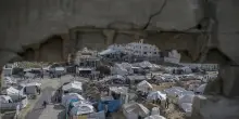 Fonti mediche, attacco Idf su sfollati a Gaza, 12 morti