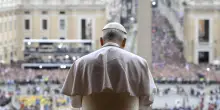 In piazza San Pietro il primo Regina Caeli di Leone XIV. 'Mai più la guerra!'