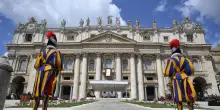 Ucraina, 'negoziati a metà giugno in Vaticano'. Ma Mosca frena