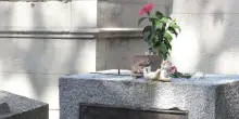 Parigi, dopo 37 anni ritrovato il busto di Jim Morrison