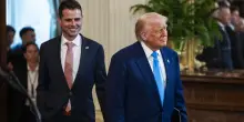 Trump plaude alla Camera per il budget, forte taglio tasse