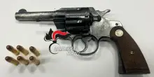 Festa Napoli: inseguito da Cc getta pistola, arrestato tiktoker