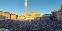 Palio Siena: estratte Lupa, Oca, Bruco, Valdimontone e Pantera