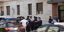 Marito escort uccisa si consegna,'ma non c'entro niente'