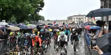Giro: Scaroni vince la 16/a tappa, arrivo con Fortunato