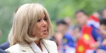 Udienza a Parigi per fake news su sessualità Brigitte Macron