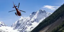 Precipita nel vuoto, alpinista muore sulle Alpi svizzere