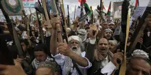 Houthi annunciano nuovi attacchi contro scali israeliani