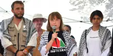 La nave di aiuti umanitari su cui viaggia Greta Thunberg costeggia l'Egitto e punta su Gaza