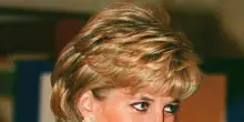 Dai vestiti alle borse, asta il guardaroba di Lady Diana