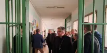Cardinale Zuppi, 'La speranza rinasce anche in carcere'