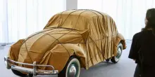 Volkswagen, semestre in netto calo, rivede le stime 2025