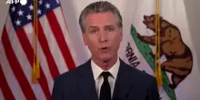 Il Governatore della California: "La democrazia e' sotto attacco"