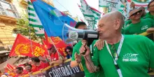 Cinquemila metalmeccanci in corteo a Napoli