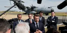 Macron a Israele, cessi raid su infrastrutture civili Iran