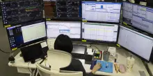Borsa: l'Asia contrastata tra taglio tassi e crescita Usa
