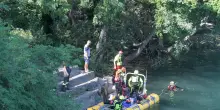 Si cercano due giovani in un fiume nel Bresciano