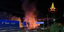 A fuoco un vagone merci nella notte, ora riaperta linea Sempione