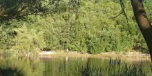 Giovane disperso in un lago nell'Aquilano, ricerche in corso