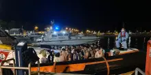 Sbarco migranti a Crotone, fermato scafista