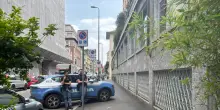 Scritte contro Israele al Teatro Parenti di Milano