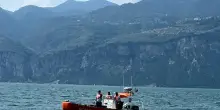 Turista 87enne annega nel lago di Garda