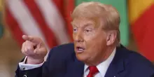 Spunta la lettera oscena di Trump all'amico Epstein