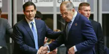 Dalla Conferenza di Roma 10 miliardi a Kiev. Meloni: 'Putin ha fallito'