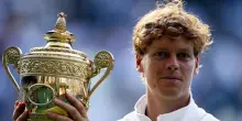 Sinner primo italiano a vincere Wimbledon, battuto Alcaraz